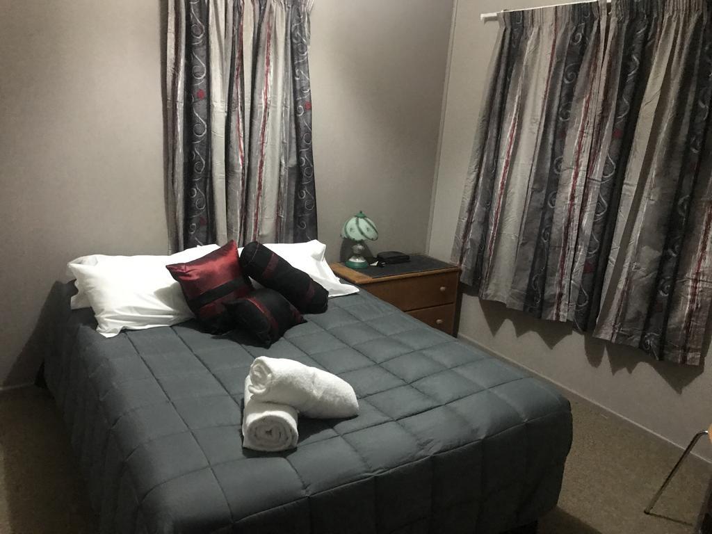 Windsor Lodge & Caravan Park Waitahanui Exteriör bild